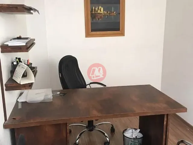 Sala à venda, no bairro Floresta em Porto Alegre