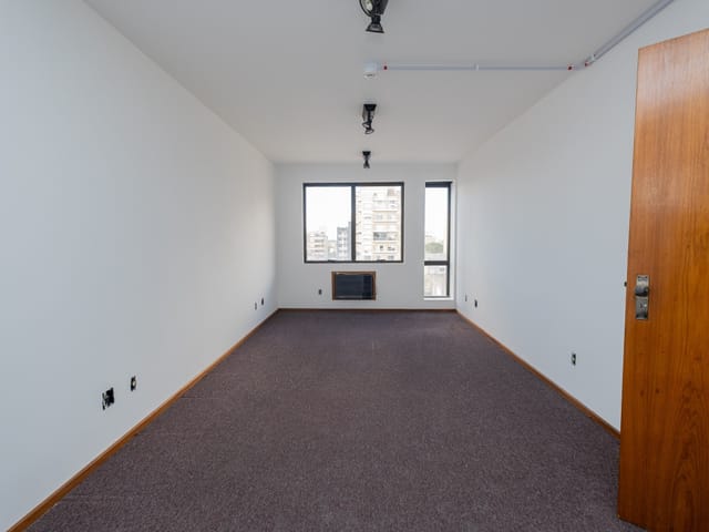 Sala à venda, no bairro Centro em Pelotas