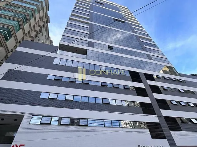 Sala para alugar, no bairro Meia Praia em Itapema