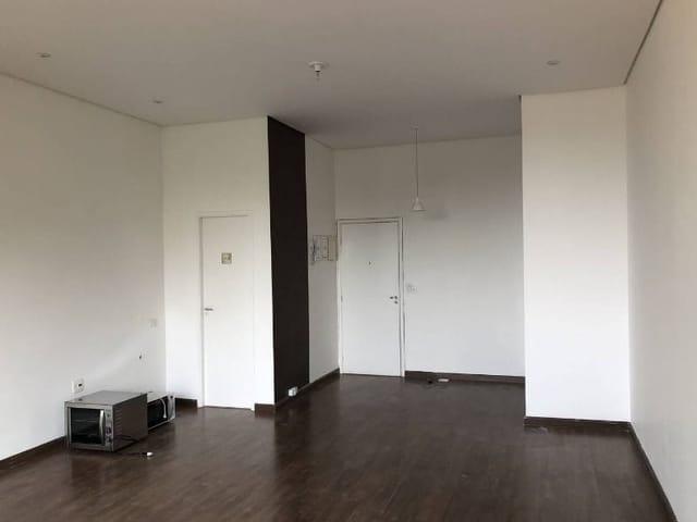 Sala com 41m², à venda, no bairro Chácara São João em Carapicuíba