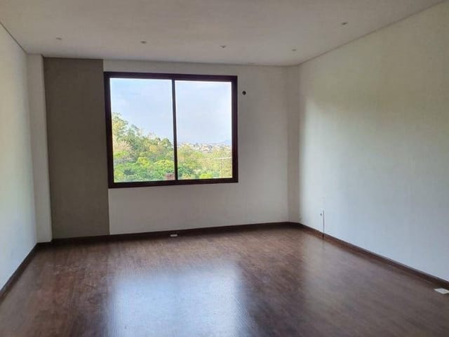 Sala com 41m², à venda, no bairro Chácara São João em Carapicuíba