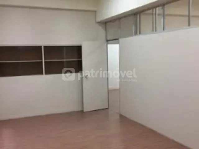 Sala à venda, no bairro Centro em Rio de Janeiro