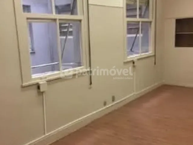 Sala à venda, no bairro Centro em Rio de Janeiro