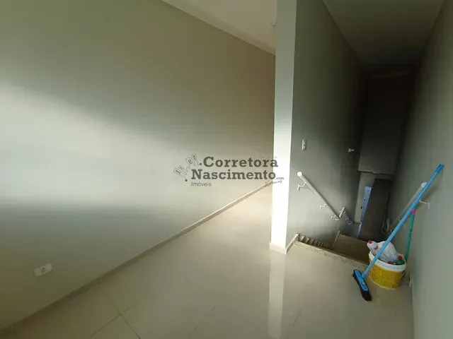 Sala com 34m², para alugar, no bairro Jardim Altos de Santana I em Jacareí