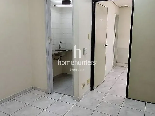 Sala com 77m², para alugar, no bairro Vila Itapura em Campinas