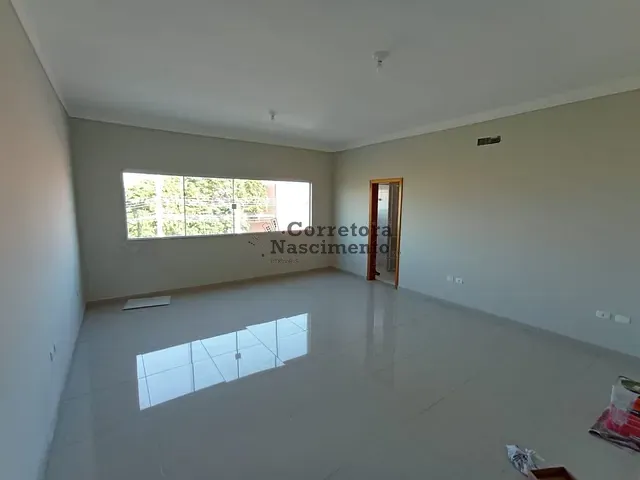 Sala com 32m², para alugar, no bairro Jardim Altos de Santana I em Jacareí
