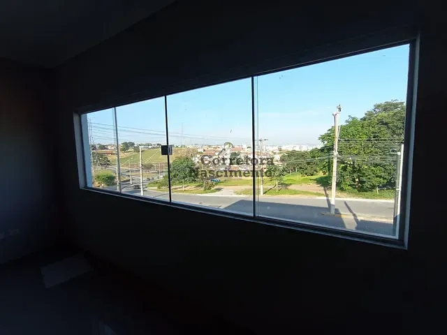 Sala com 32m², para alugar, no bairro Jardim Altos de Santana I em Jacareí