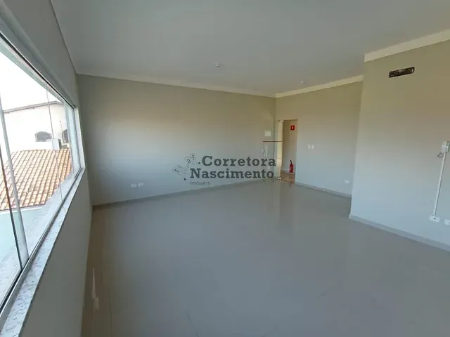 Sala com 32m², para alugar, no bairro Jardim Altos de Santana I em Jacareí