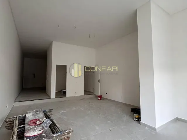 Sala à venda, no bairro Meia Praia em Itapema
