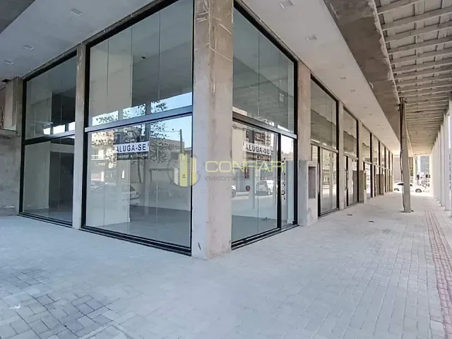Sala com 85m², para alugar, no bairro Morretes em Itapema