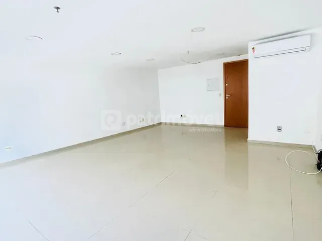 Sala com 38m², à venda, no bairro Barra da Tijuca em Rio de Janeiro