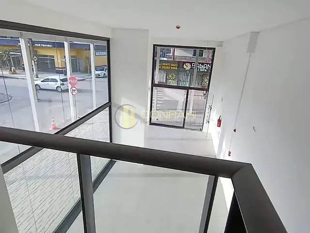 Sala com 84m², para alugar, no bairro Morretes em Itapema