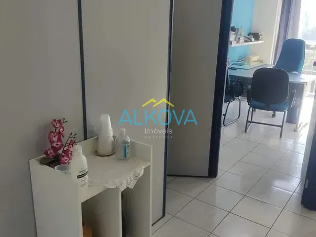 Sala com 36m², à venda, no bairro Jardim São Dimas em São José dos Campos