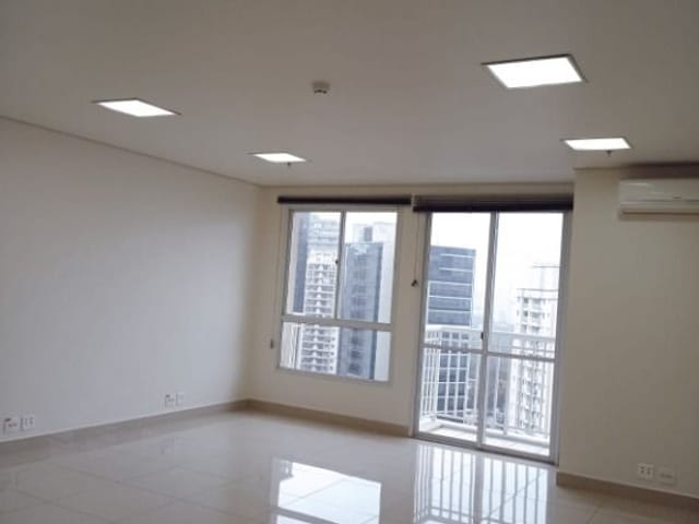 Sala com 42m², para alugar, no bairro Pinheiros em São Paulo