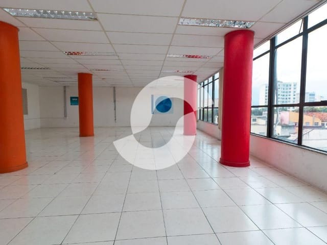 Foto do Sala - Sala comercial, com 667 metros quadrados, uma excelente localização no centro da Cidade de Niterói. | SelfSpin