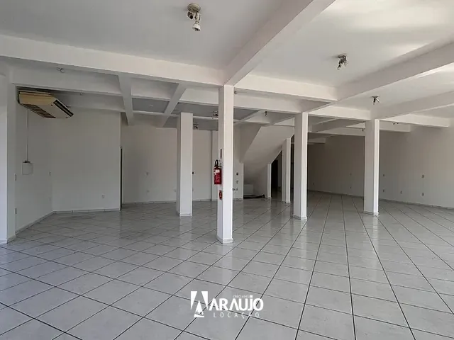 Sala para alugar, no bairro Cordeiros em Itajaí
