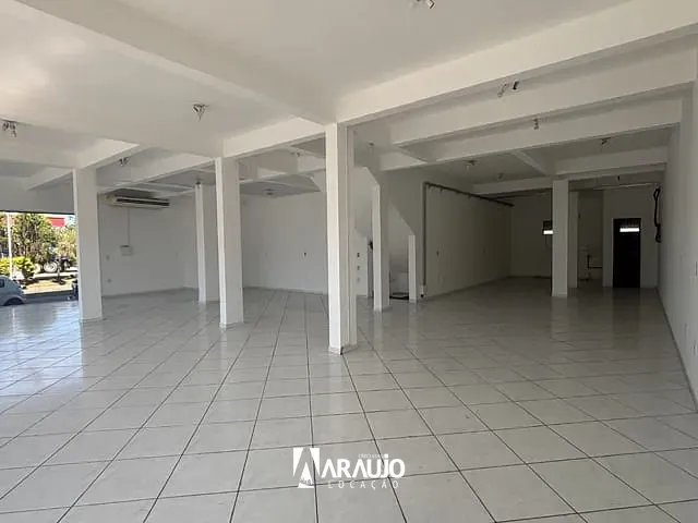 Sala para alugar, no bairro Cordeiros em Itajaí