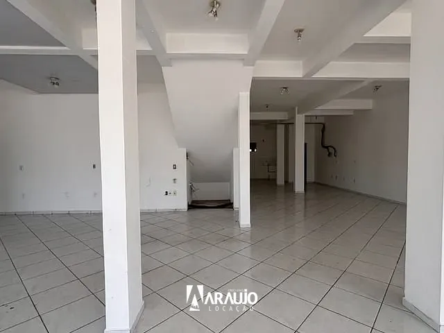 Sala para alugar, no bairro Cordeiros em Itajaí