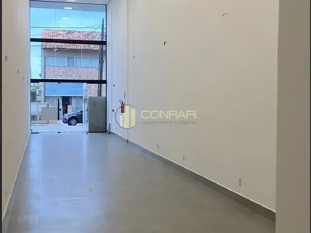 Sala para alugar, no bairro Pereque em Porto Belo