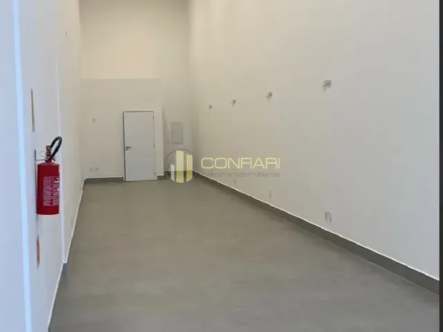 Sala para alugar, no bairro Pereque em Porto Belo
