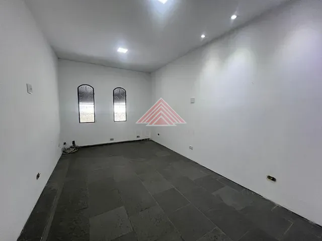 Sala com 500m², para alugar, no bairro Vila Bocaina em Mauá