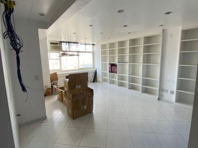 Sala com 40m², à venda, no bairro Cidade Ariston Estela Azevedo em Carapicuíba