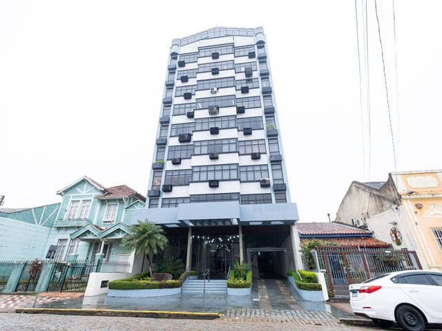 Foto do Sala - Sala comercial no Centro de Pelotas RS disponível para aluguel e venda, com localização estratégica e ideal para negócios e escritórios | UP Imóveis