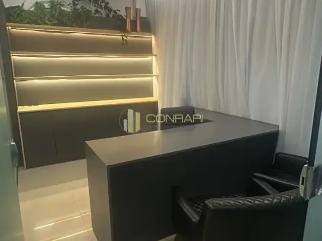 Sala para alugar, no bairro Meia Praia em Itapema