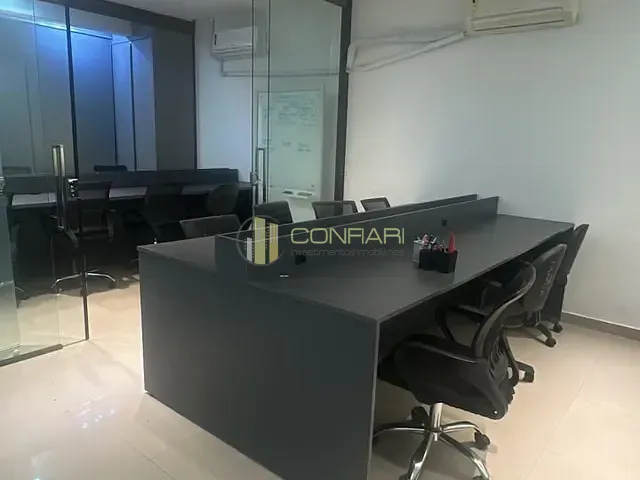 Sala para alugar, no bairro Meia Praia em Itapema