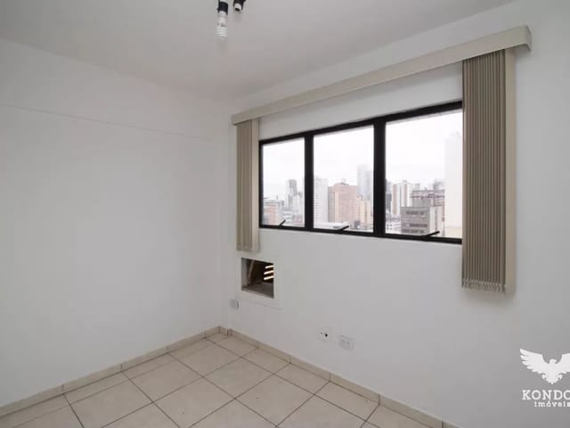 Sala à venda, no bairro Centro em Curitiba