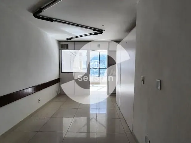 Sala para alugar, no bairro Centro em Niterói
