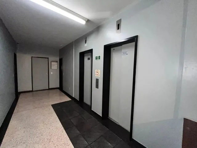Sala à venda, no bairro Centro em Curitiba