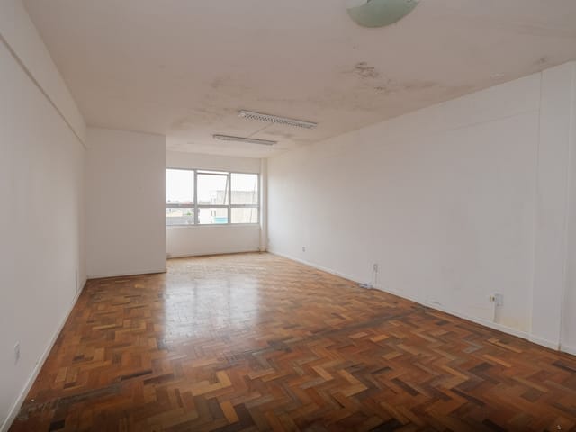 Sala para alugar, no bairro Centro em Pelotas