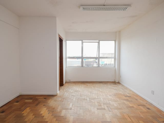 Sala para alugar, no bairro Centro em Pelotas