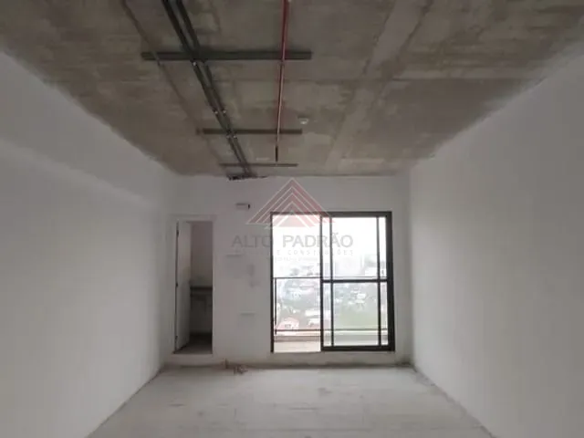 Sala com 32m², à venda, no bairro Vila Bocaina em Mauá