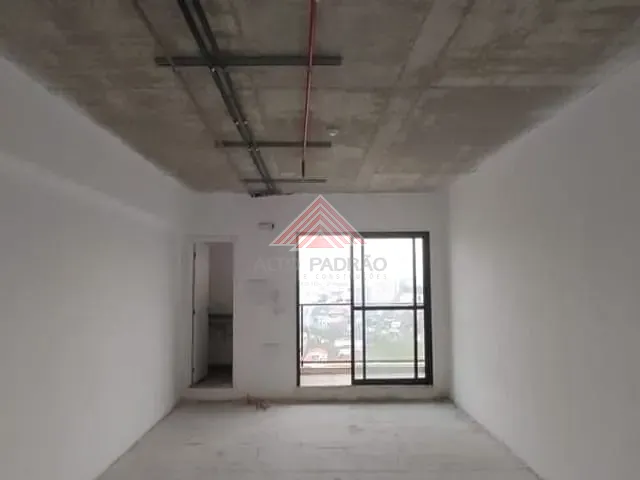 Sala com 32m², à venda, no bairro Vila Bocaina em Mauá