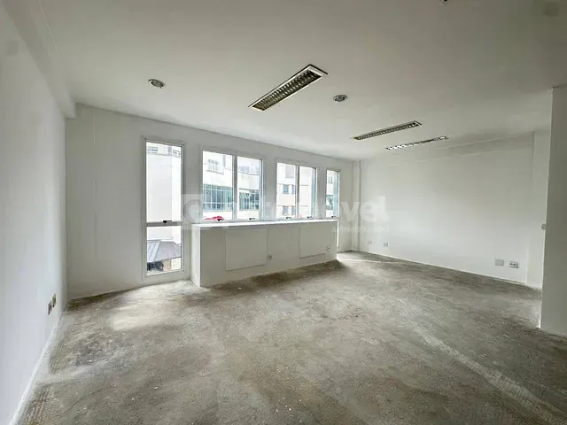 Sala com 51m², para alugar, no bairro Barra da Tijuca em Rio de Janeiro