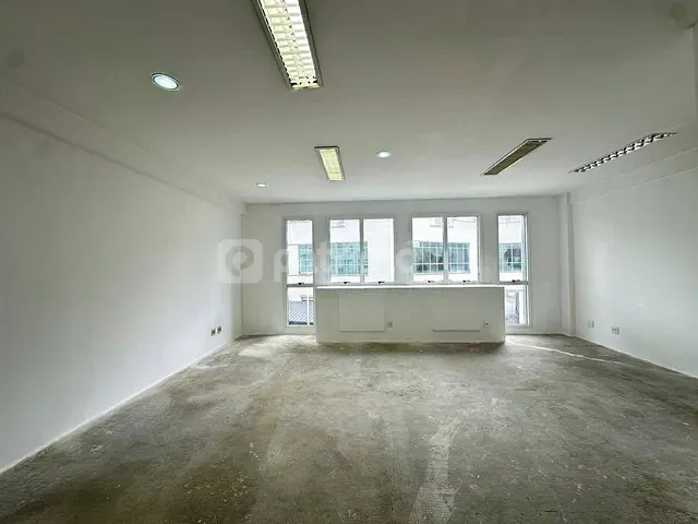 Sala com 51m², para alugar, no bairro Barra da Tijuca em Rio de Janeiro