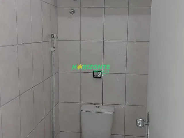 Sala com 42m², à venda ou para alugar, no bairro Jardim São Dimas em São José dos Campos