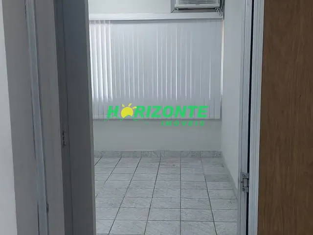 Sala com 42m², à venda ou para alugar, no bairro Jardim São Dimas em São José dos Campos