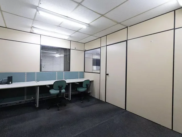 Sala para alugar, no bairro Santo Inácio em Curitiba