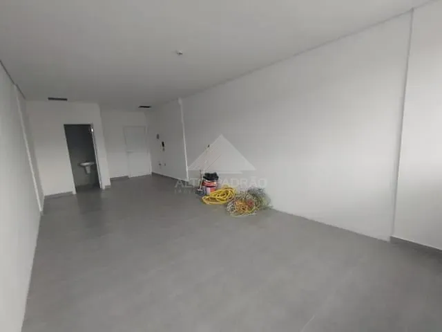 Sala com 38m², para alugar, no bairro Jardim Haydee em Mauá