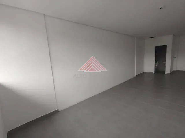 Sala com 38m², para alugar, no bairro Jardim Haydee em Mauá