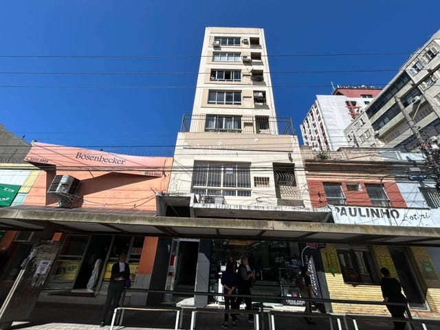 Sala à venda, no bairro Centro em Pelotas