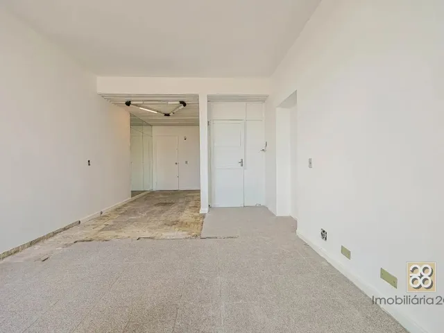 Sala à venda, no bairro Centro em Curitiba