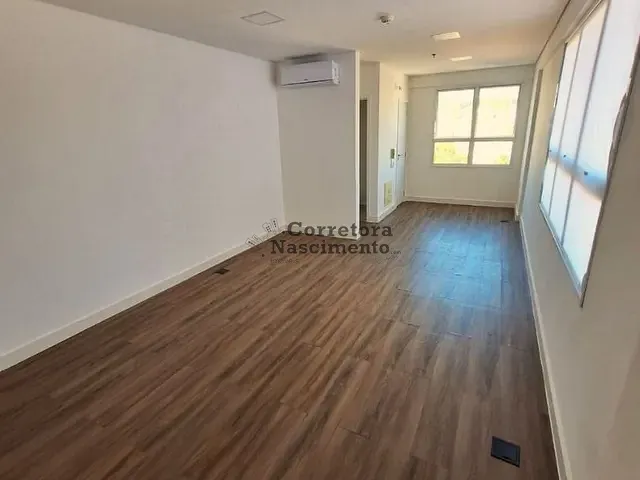 Sala com 34m², à venda ou para alugar, no bairro Centro em Jacareí