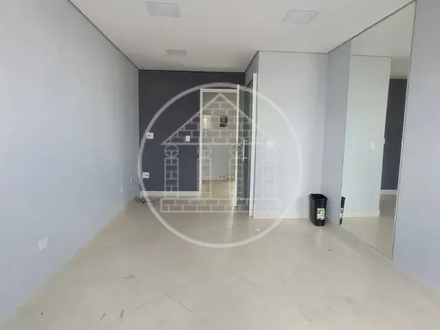 Sala com 250m², para alugar, no bairro Jardim Malia II em São Paulo