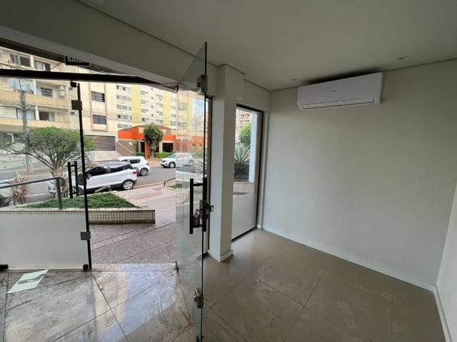 Loja com 170m², para alugar, no bairro Centro em Londrina