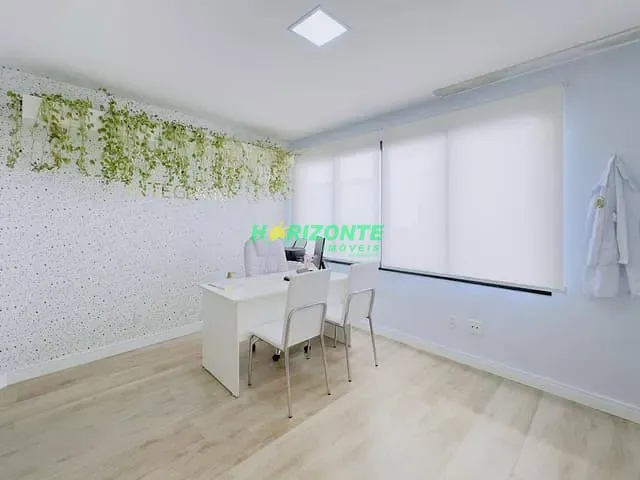 Sala à venda ou para alugar, no bairro Loteamento Urbanova  em São José dos Campos