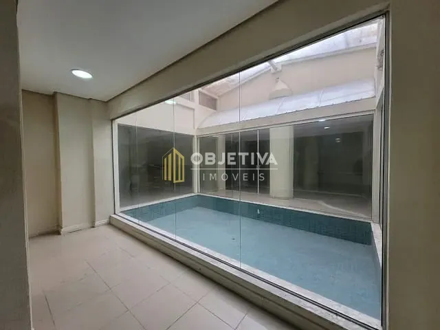Sala com 391m², para alugar, no bairro Navegantes em Porto Alegre